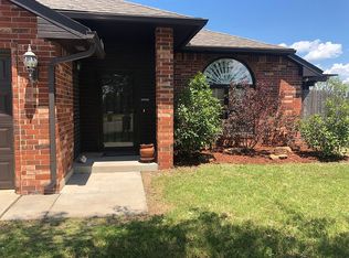 7900 Woodhue Dr, Del City, OK 73135
