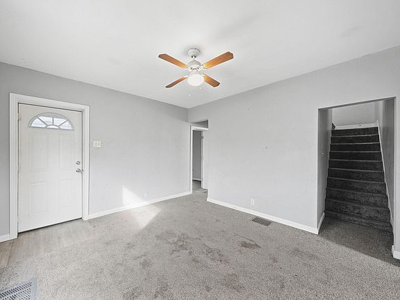 4th image of 413 E King St