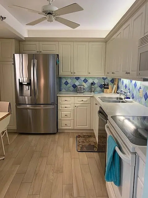 2 bed, 2.0 bath, 1170 sqft, $3,501 — Photo 3