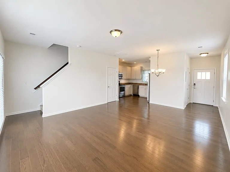351 Cardwell Ln — Photo 6