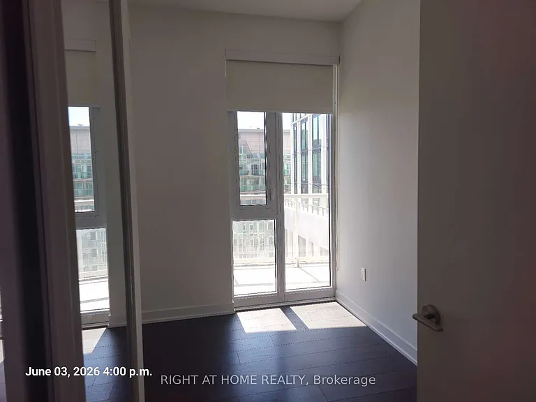 230 Simcoe St #1233 — Photo 8
