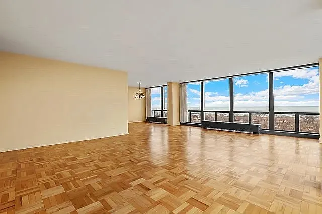 601 E 32nd St #1111 — Photo 3