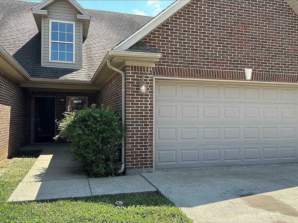 1st image of 130 Twin Lakes Dr
