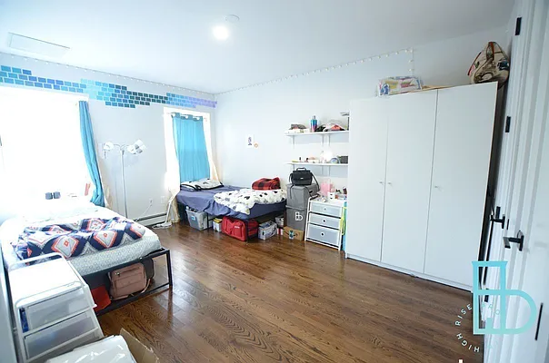 Rented by Brooklyn High Rise LLC | media 10