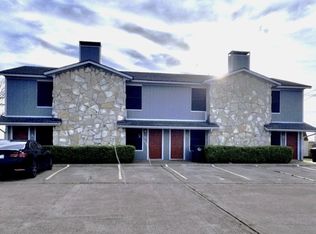 1403 Courtney Pl #1, Cleburne, TX 76033