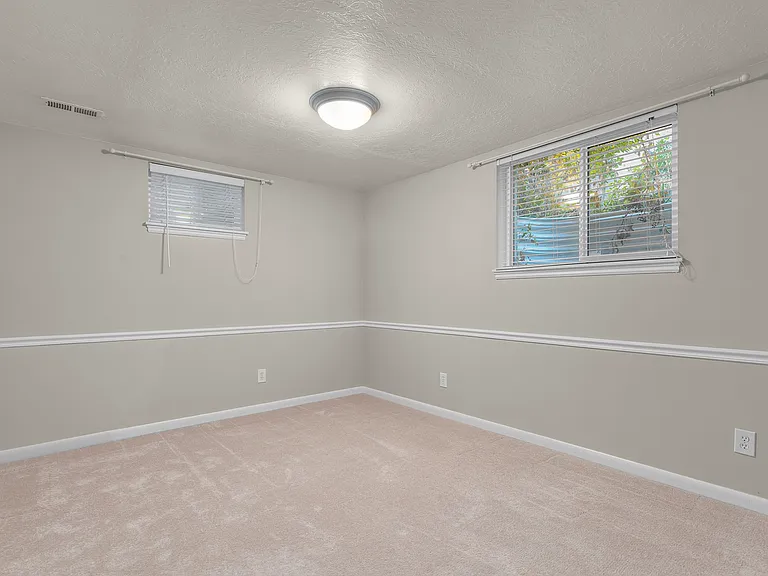 2405 E Sundown Ave — Photo 19