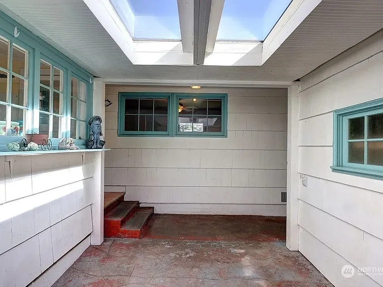 2019 Washington Ave N — Photo 11