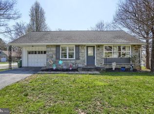 1228 Lampeter Rd, Lancaster, PA 17602