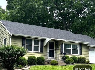 10302 W 61st St, Shawnee, KS 66203