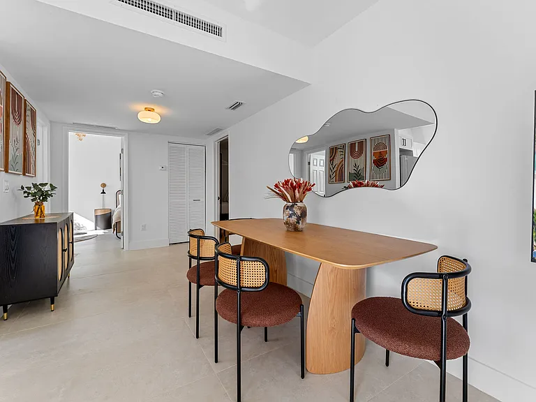 1144 SW 4th St #7 — Photo 8