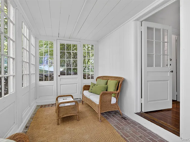 490 Duck Pond Rd — Photo 15