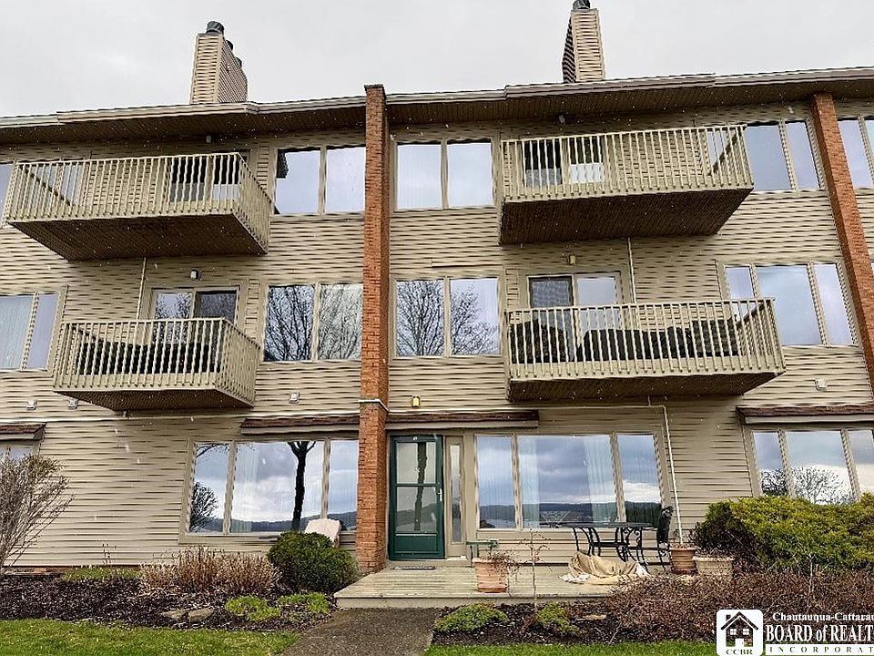 1st image of 28 Cayuga L Bld Cir