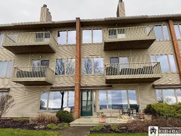 28 Bld L Cayuga Cir, Dewittville, NY 14728