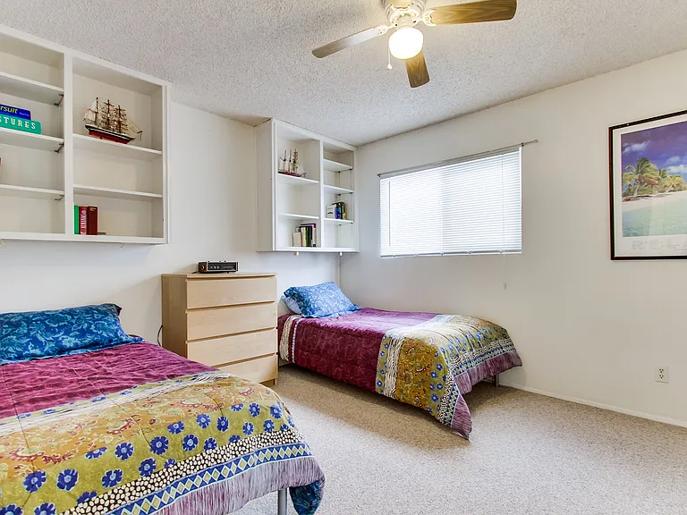 826 Brighton Ct — Photo 17