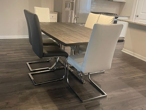 5th image of 3628 Hidden Valley Cir