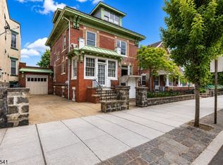 204 Palisade Ave, Union City, NJ 07087