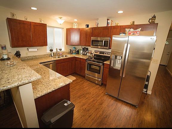 3rd image of 3614 W E St