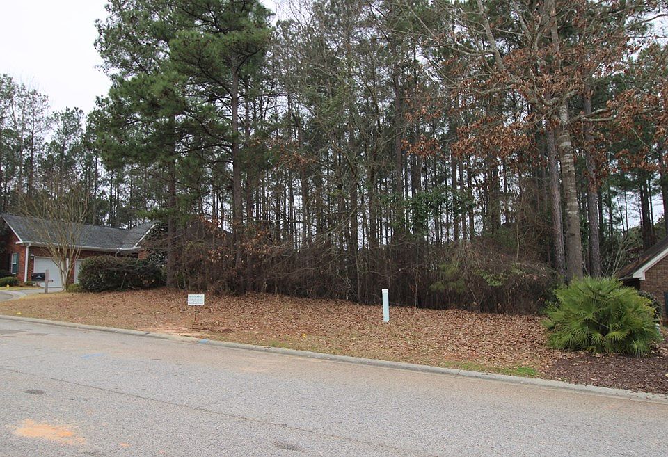 2nd image of 148 Fox Trace Ct