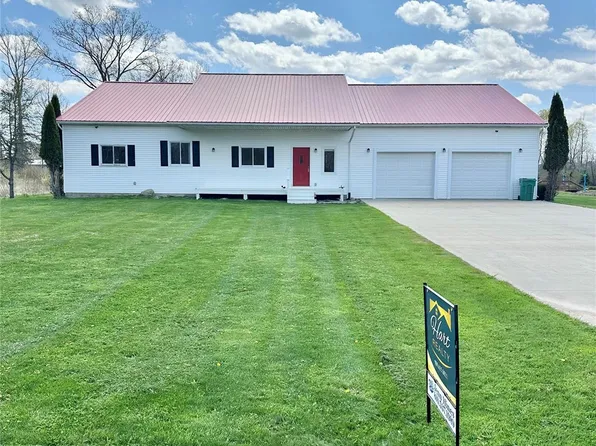 7982 Heinemann Rd, Port Hope, MI 48468