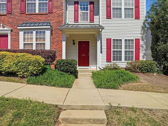 4th image of 245 Hadley Commons Dr