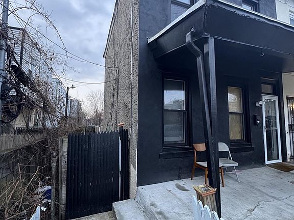 2nd image of 6208 Race St