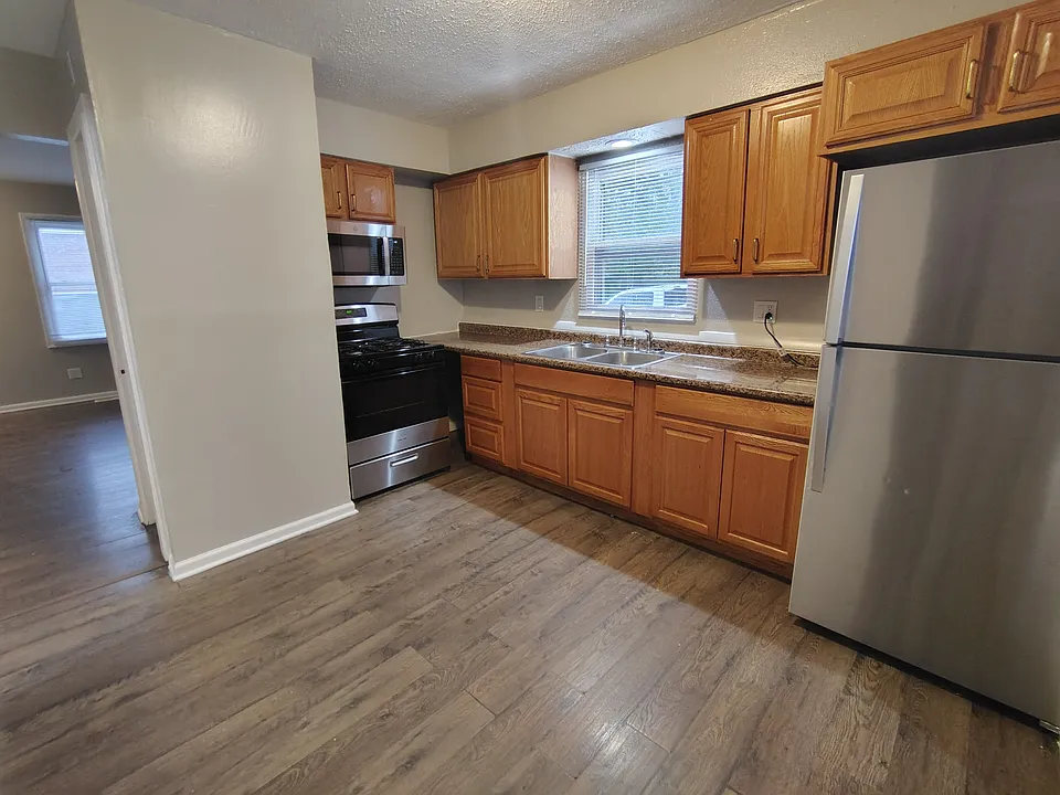 3312 Sablewood Dr #4