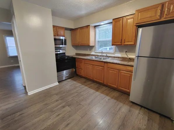 3312 Sablewood Dr APT 4, Rockford, IL 61101