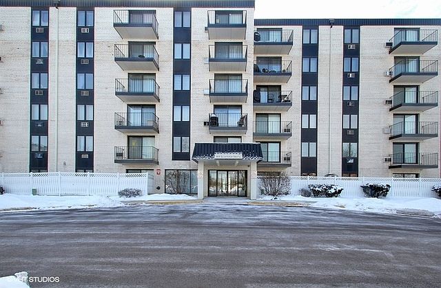 1st image of 9118 W Elmwood Dr APT 3M