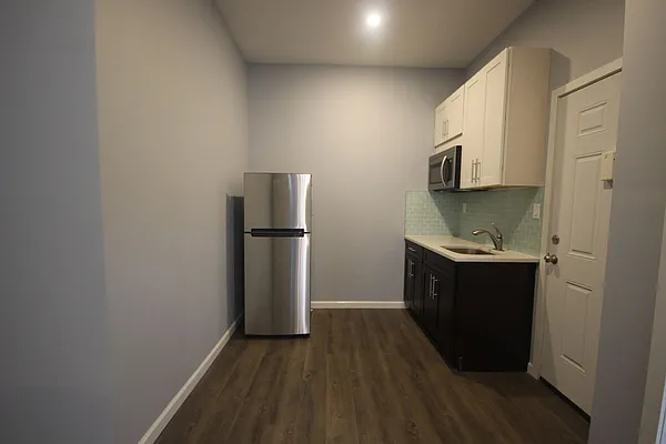 Rented by Nooklyn NYC LLC | media 35
