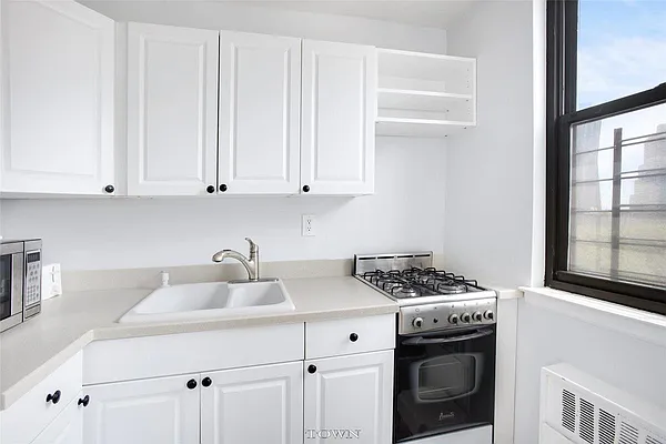 Rented by Compass | media 11