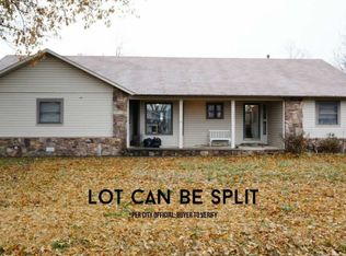 1001 Convair St, Bentonville, AR 72712