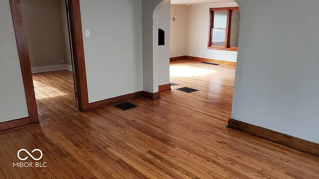 727 W Washington St — Photo 3