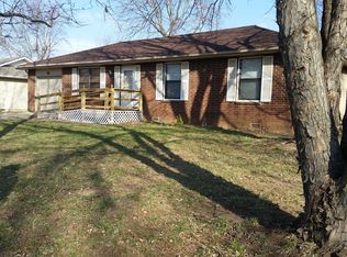 305 E Deanna Ln, Nixa, MO 65714