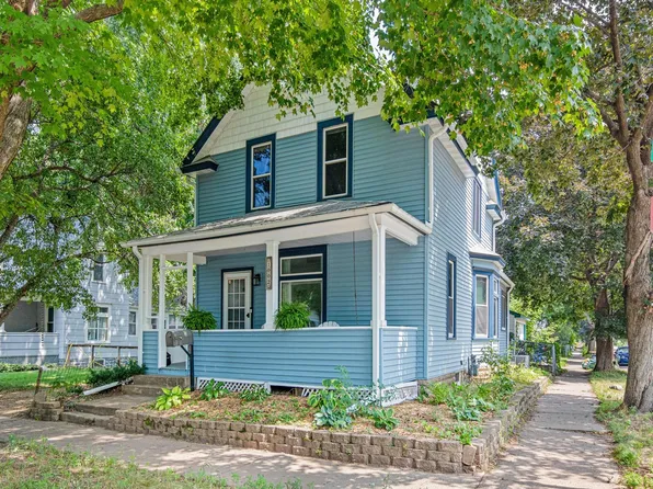 1002 Oxford St N, Saint Paul, MN 55103