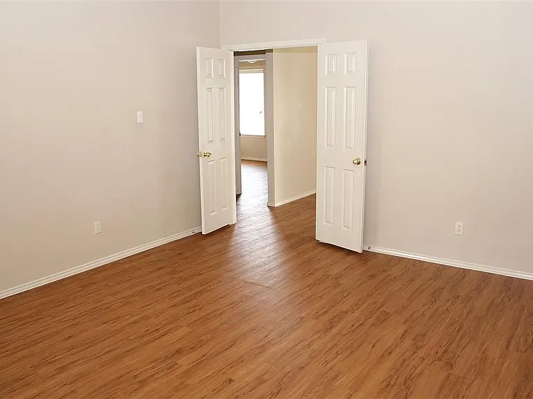 3414 Flowstone Ln — Photo 11