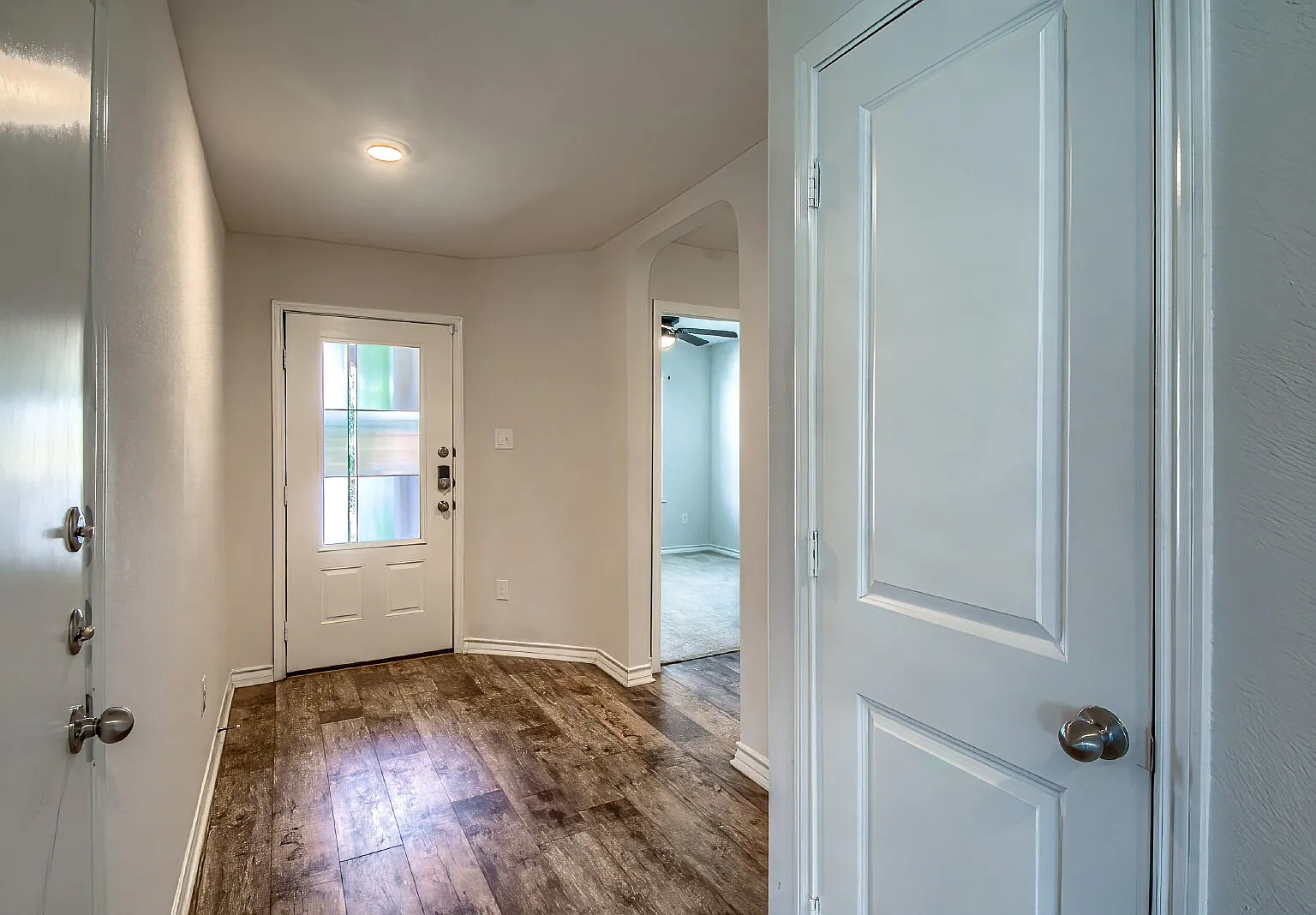 4 bed, 2.0 bath, 1906 sqft, $1,950 — Photo 3