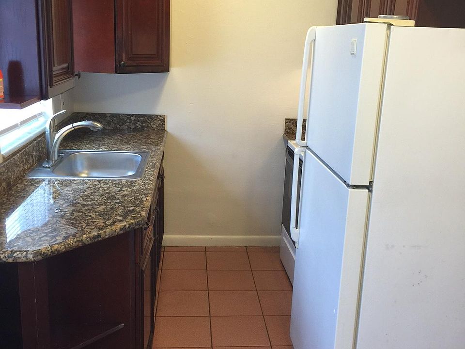1st image of 2210 NW 7th Ct APT 5