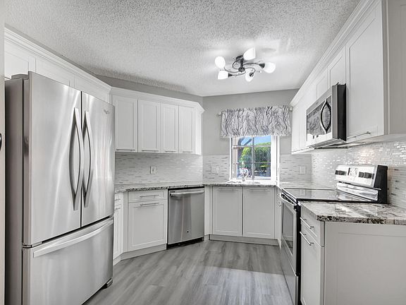 2nd image of 5159 Brisata Circle #E