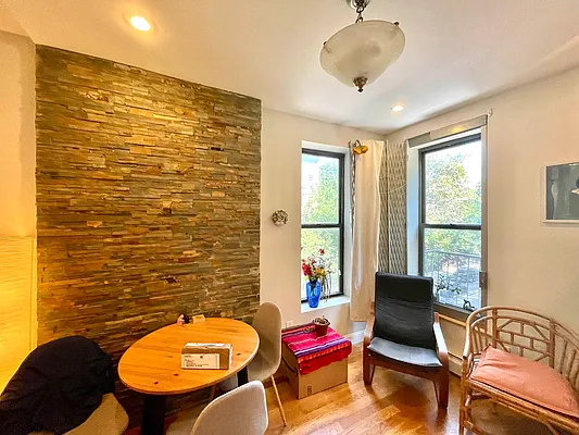 Rented by Pear NYC LLC | media 35