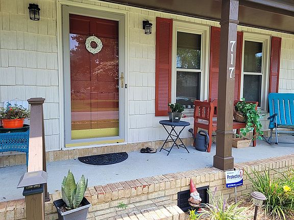 3rd image of 717 Willow Oak Dr