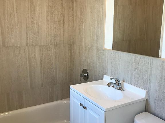 5th image of 287 Hayward St #2B