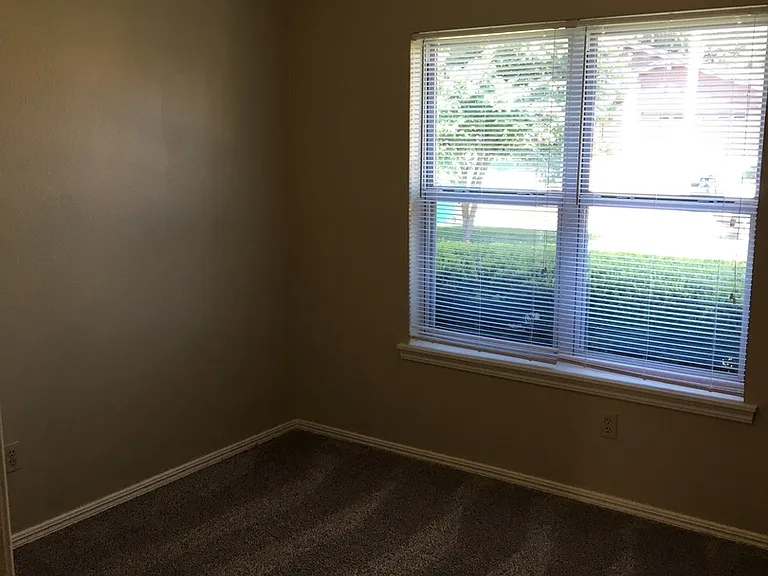 10050 Southridge Dr — Photo 14