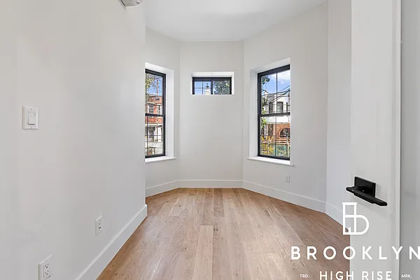 Rented by Brooklyn High Rise LLC | media 8