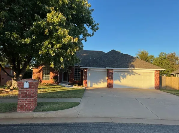 1713 Del Simmons Dr, Edmond, OK 73003