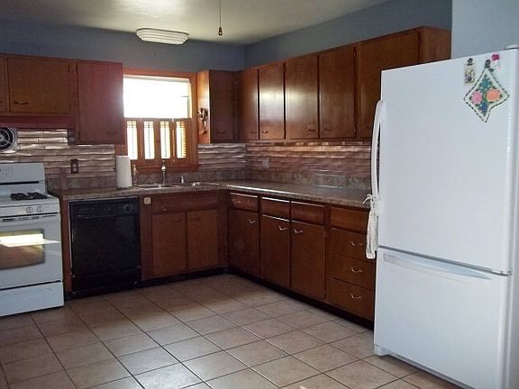 3rd image of 2242 Hoop Jr Ct