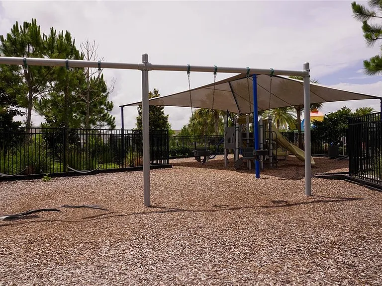 4909 Olivia Ct — Photo 31