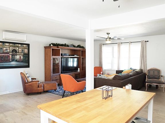 4th image of 2503 44th St