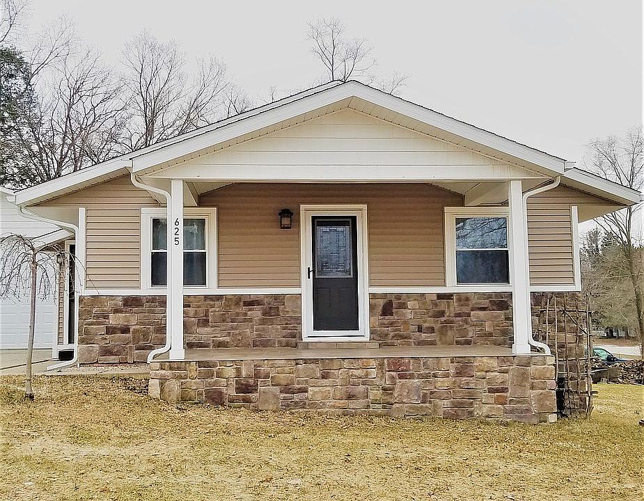 Covered porch with fan