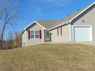 608 Morningview Dr, Harrisonville, MO 64701