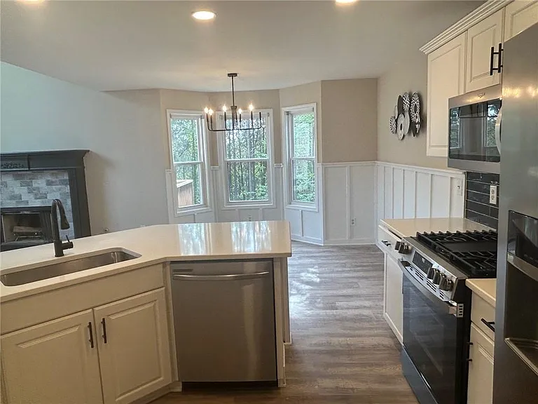 140 Stoneforest Dr — Photo 6